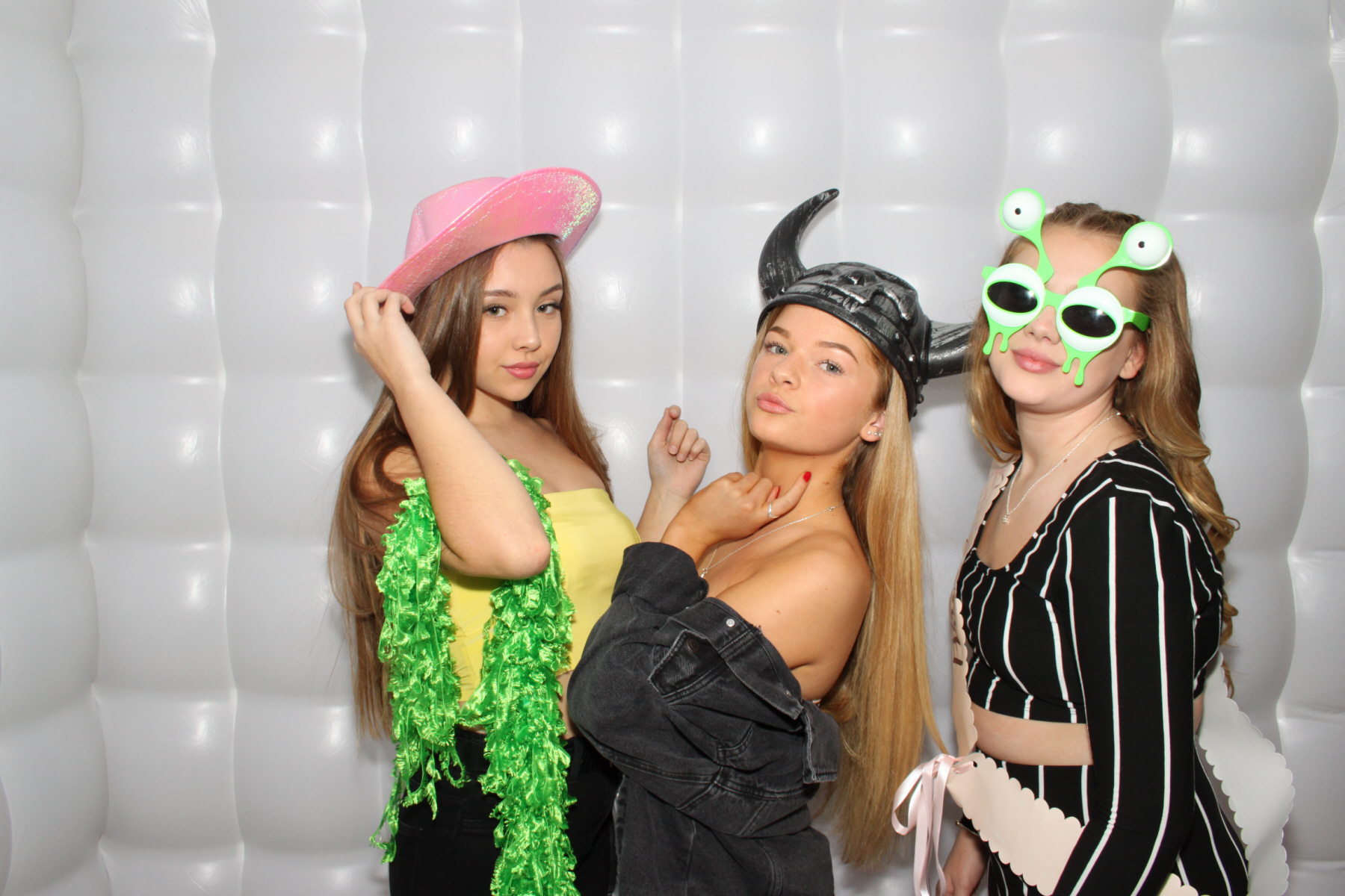 Freya’s 13th party  | View more photos from the event at gallery.yourboothskent.co.uk/u/Your-Booths-Kent/Freya’s-13th-party